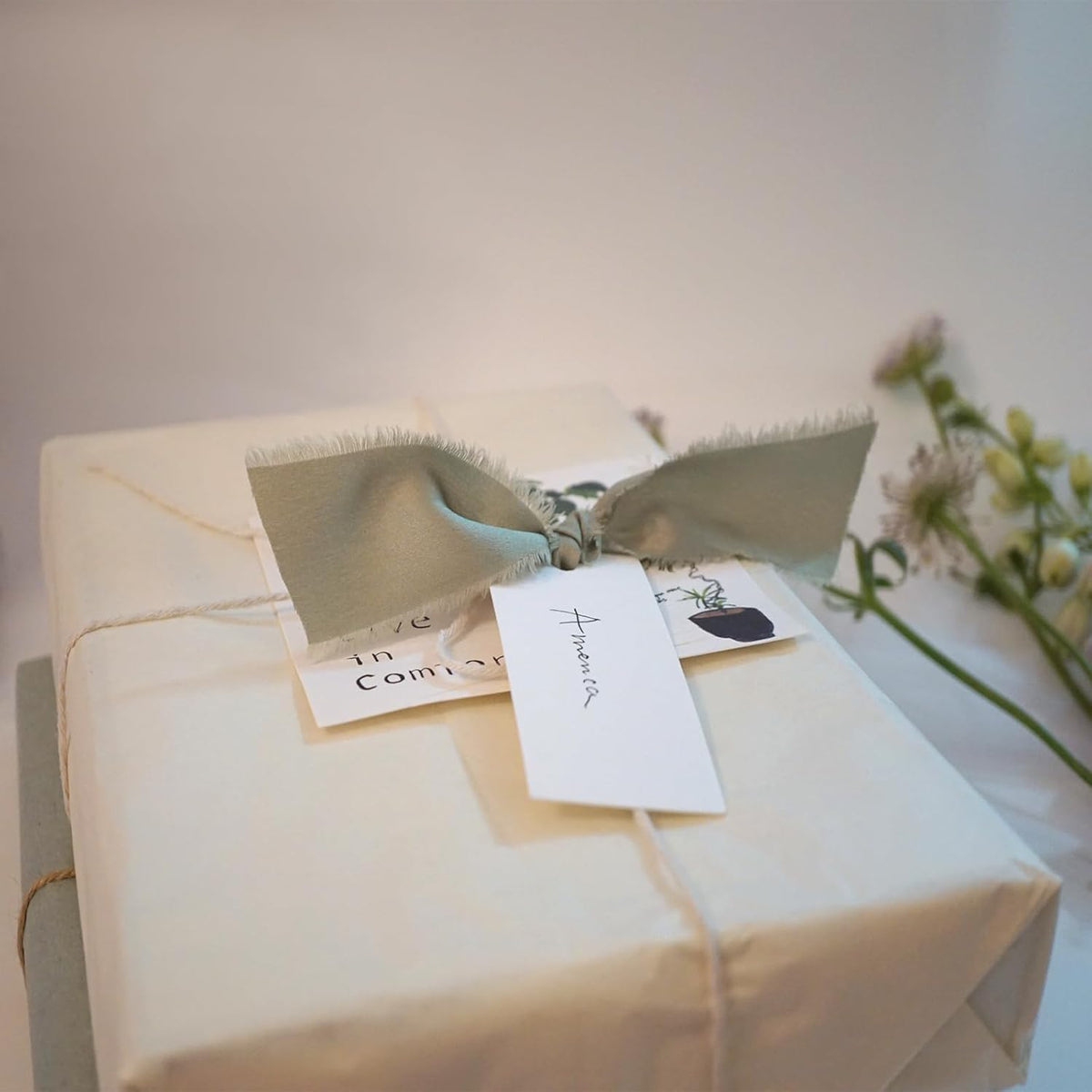 40 Pcs Place Cards for Table Setting - 3.94"X1.57" Table Name Cards with Dusty Green Ribbon Name Tags for Wedding Dinner Party Events