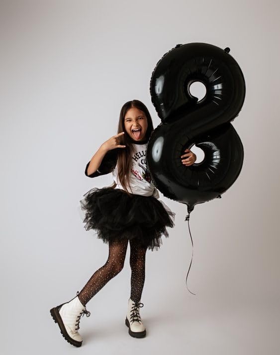 Black 8 Balloon - Image 2