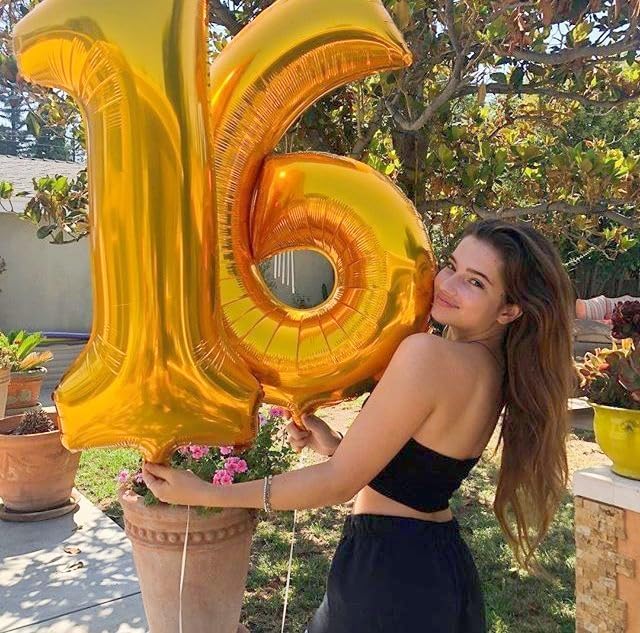 Numbers 18 Balloon 40Inch Gold Balloons - Image 2