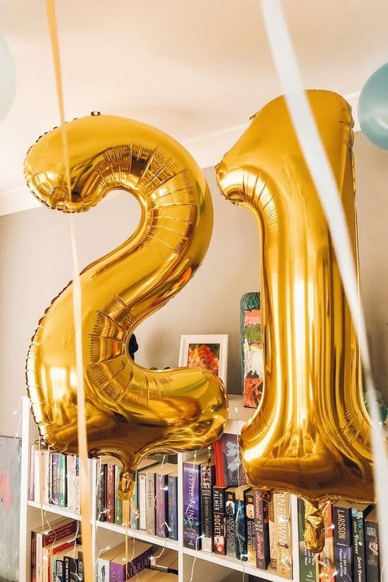Gold 50 Balloon - Image 3