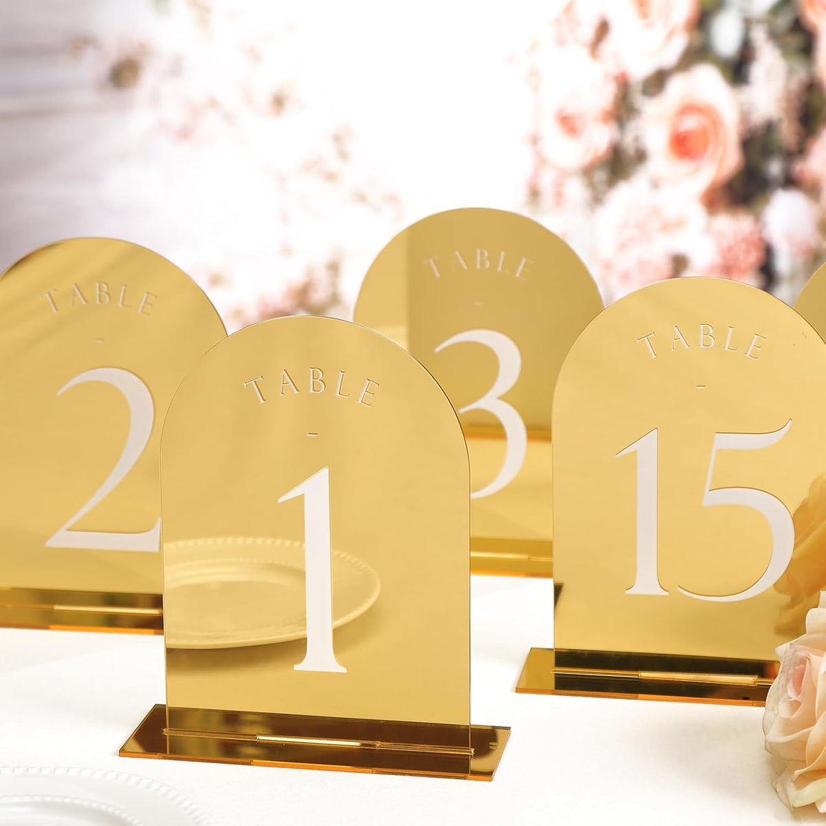 UNIQOOO Gold Mirror Arch Wedding Table Numbers with Stands 1-15, 5x7 Acrylic Display Signs and Holders, Pack of 15, Perfect for Centerpiece, Reception, Decoration, Party, Anniversary, Event