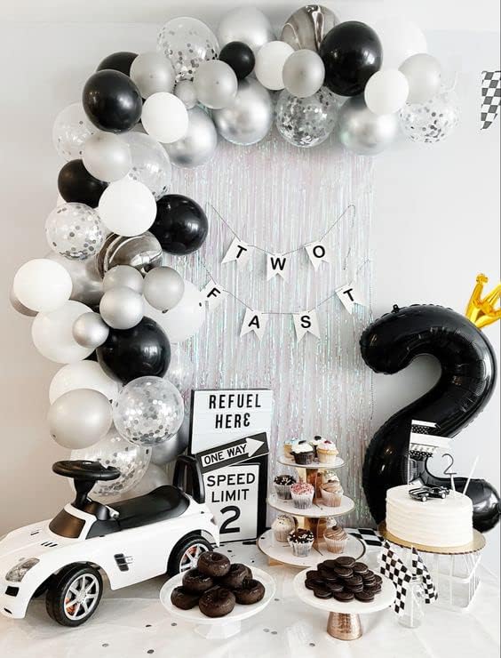 Black 4 Balloon - Image 4