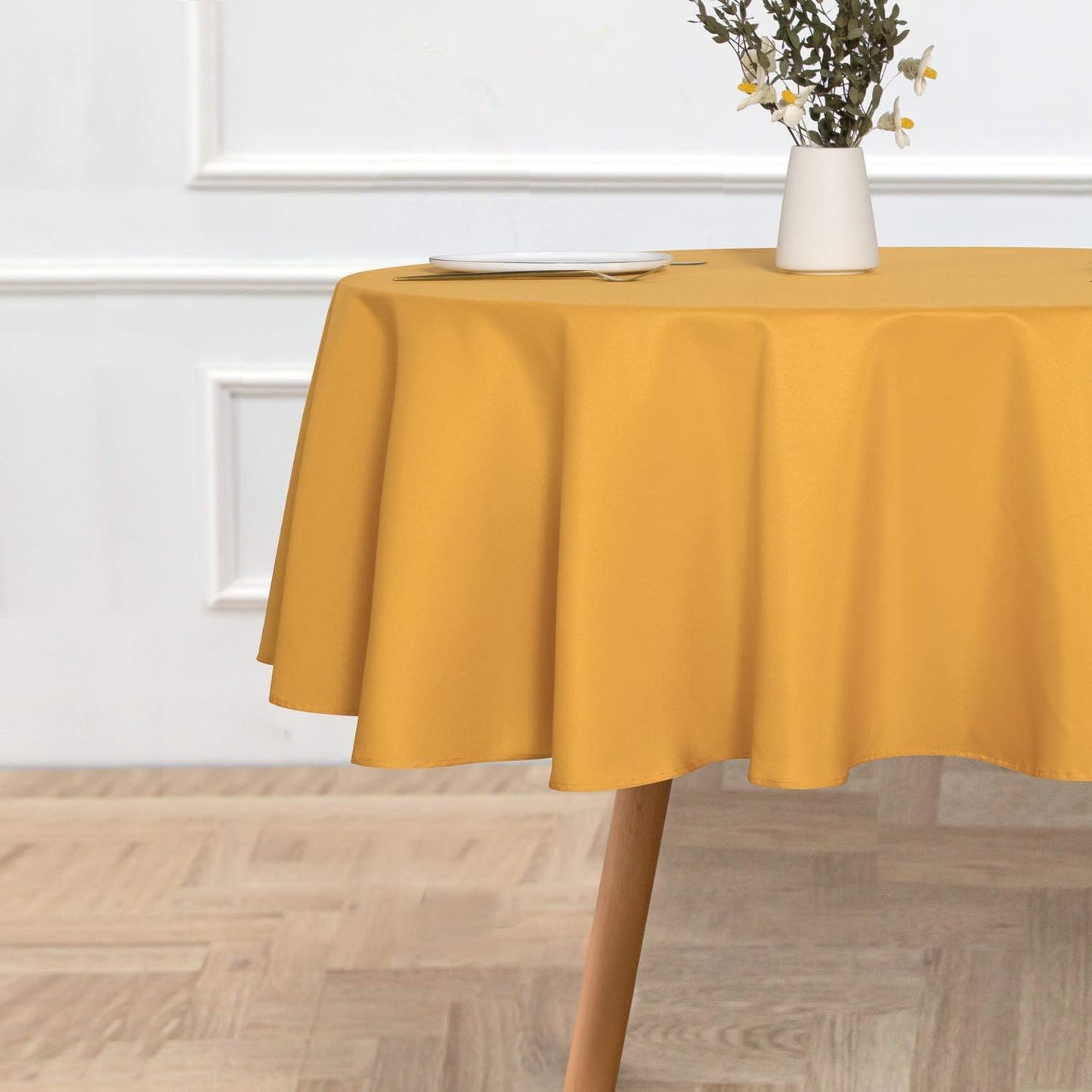 sancua Round Tablecloth - 48 Inch - Water Resistant Spill Proof Washable Polyester Table Cloth Decorative Fabric Table Cover for Dining Tables, Buffet Parties and Camping, Gold
