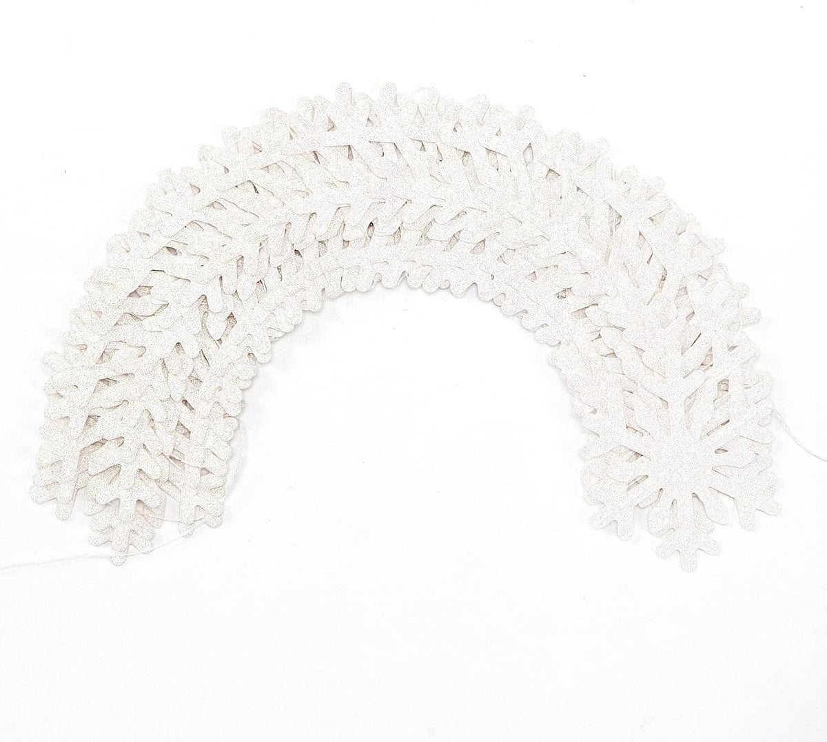 Snowflake-Snow White Christmas Party-Decoration Garland - 52ft Frozen Winter Wonderland Ornaments Hanging Paper Streamers,New Years Birthday Baby Shower Wedding Holiday Classroom Ceiling Decor Hugfond