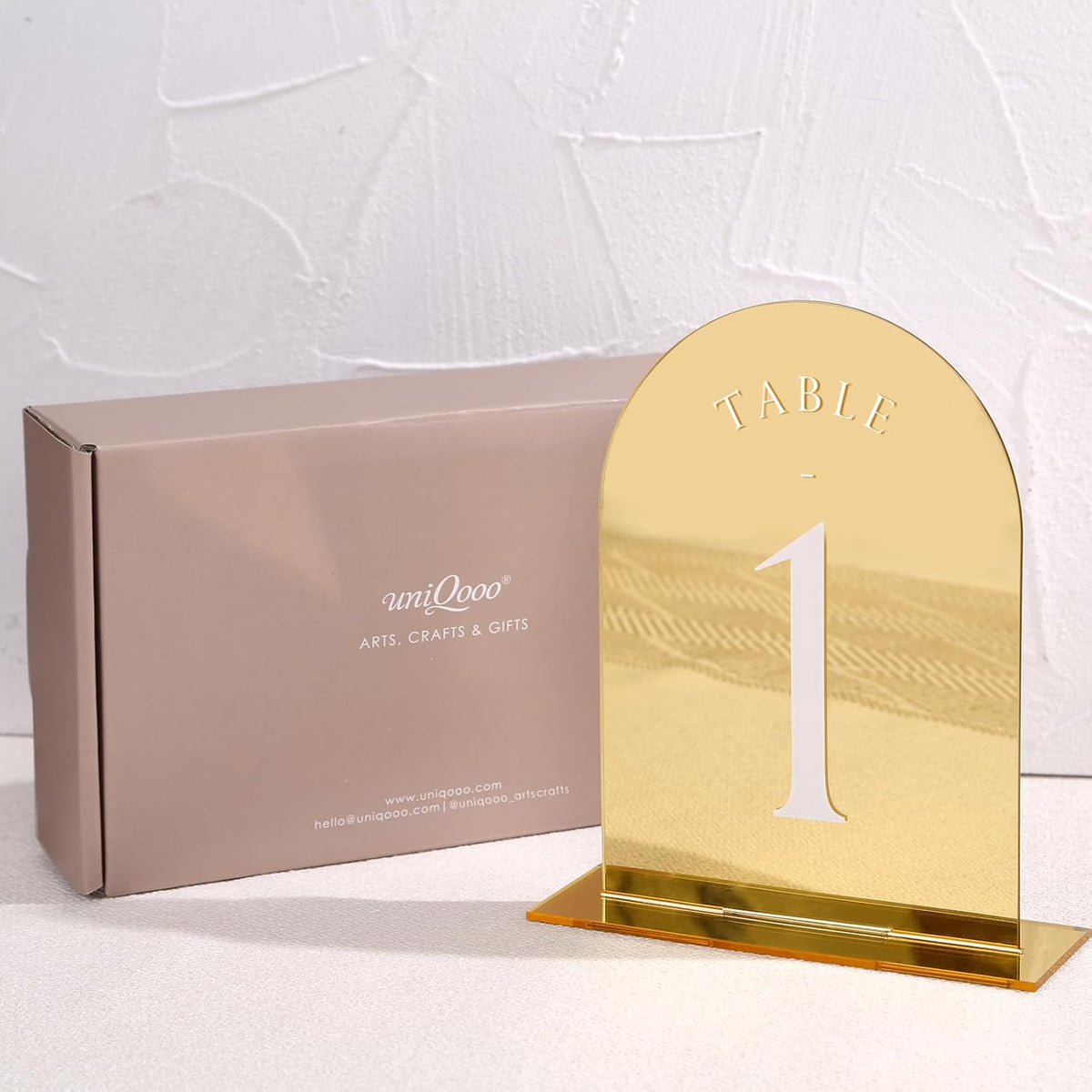 UNIQOOO Gold Mirror Arch Wedding Table Numbers with Stands 1-15, 5x7 Acrylic Display Signs and Holders, Pack of 15, Perfect for Centerpiece, Reception, Decoration, Party, Anniversary, Event
