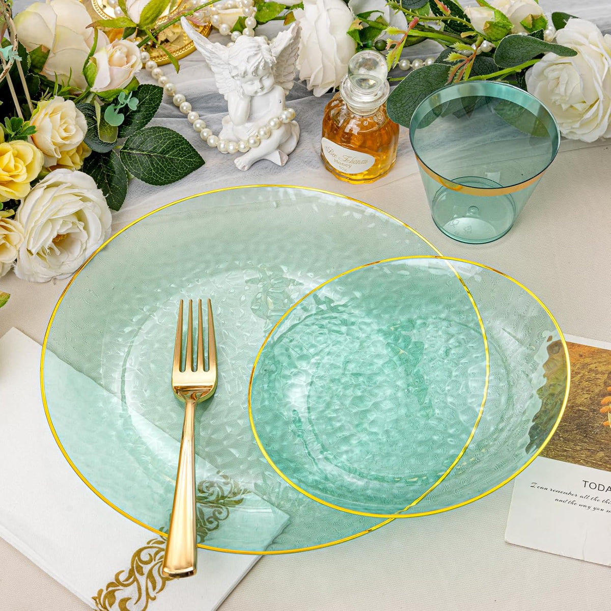 Rubtlamp 175 Pcs Green Plastic Plates Dinnerware Set (25 Guests), Hammered Plates Sets, Green Plastic Party Plates Set include 50 Disposable Plates Set, 75 Gold Plastic Silverware, 25 Cups 25 Napkins