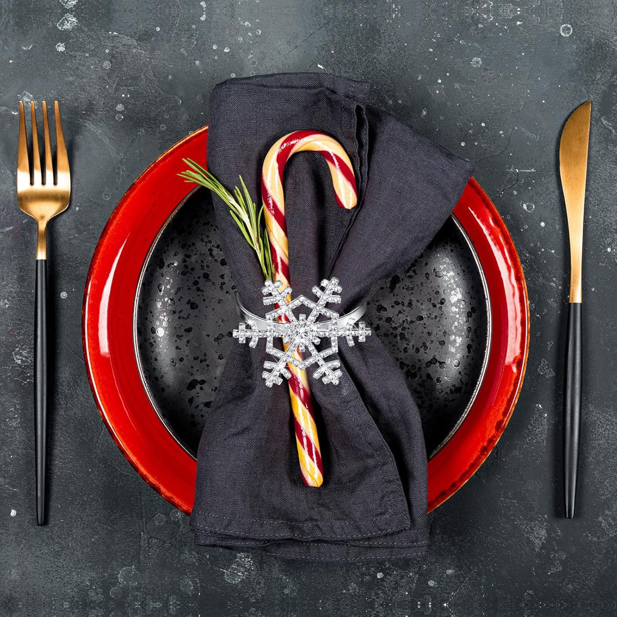 Patelai 100 Pieces Snowflake Napkin Rings Thanksgiving Christmas Napkin Holders Exquisite Household Rhinestone Napkin Rings Set for Christmas Wedding Dinner Party Table Decoration (Silver)